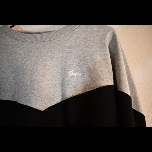 Sweatshirt - Picture 2 of 4